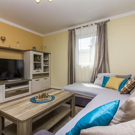 Апартаменти Apartman Maxim Пула Екстер'єр фото