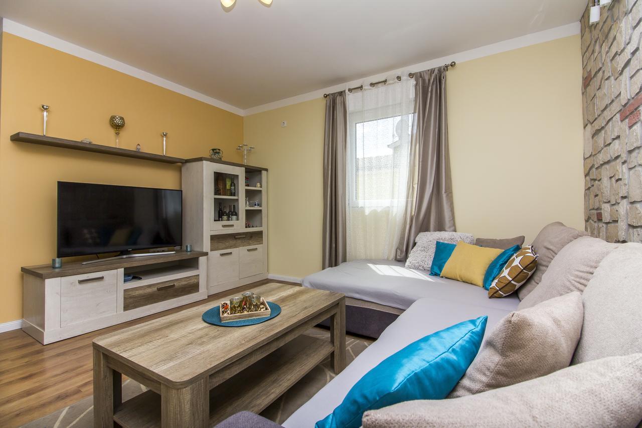 Апартаменти Apartman Maxim Пула Екстер'єр фото