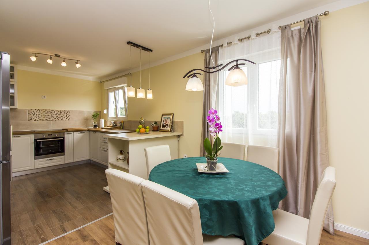 Апартаменти Apartman Maxim Пула Екстер'єр фото